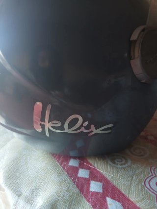 Casco de moto gris Helix