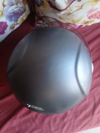 Casco de moto gris Helix