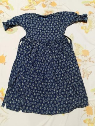 Ropa confeccionada para mujer y niña en varios tam