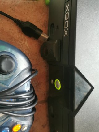 Xbox Original con 2 mandos y 4 juegos