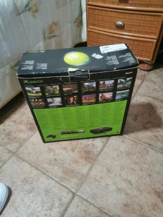 Xbox Original con 2 mandos y 4 juegos