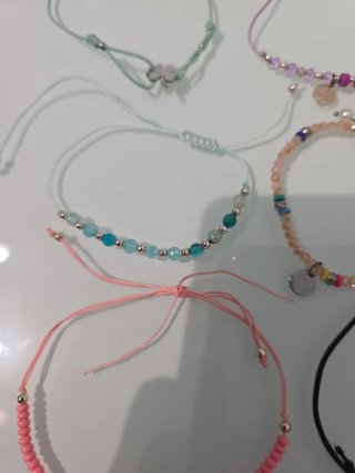 Lote 6 pulseras abalorios y dijes
