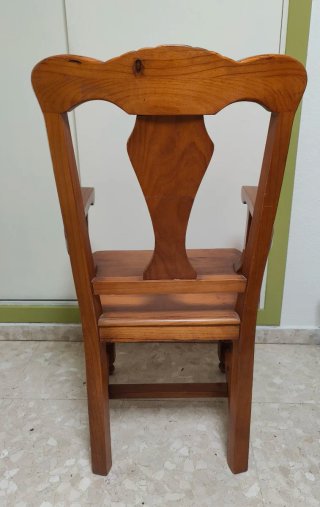 Sillón de madera estilo provenzal
