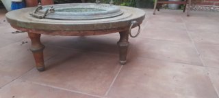 Brasero latón SXIX base madera