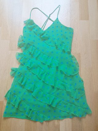 Vestido Mango verde lunares azules y volantes