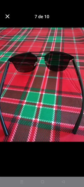 Gafas de sol Emporio Armani negras y plateadas