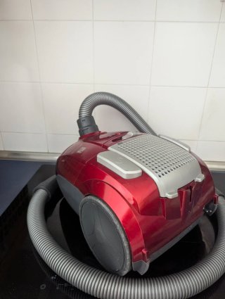 Aspiradora Hoover Telios Plus TE70 TE75011 Roja