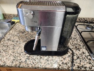 Cafetera Espresso DeLonghi Dedica