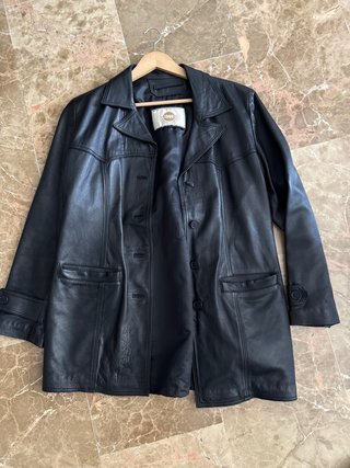 Chaqueta de cuero negra