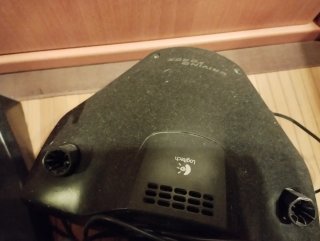 Volante Logitech Driving Force + Pedales