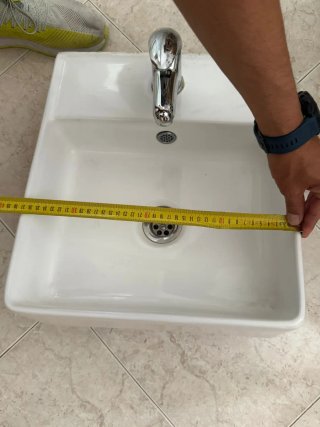 Lavabo de baño pequeño blanco