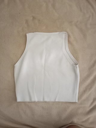 Top Zara blanco sin hombros