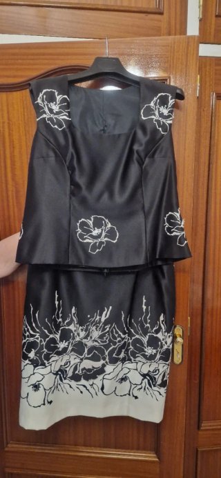 Conjunto falda y top bordado floral