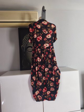 Vestido camisero de Zara. T. L