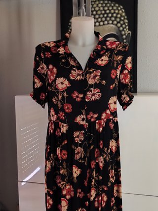 Vestido camisero de Zara. T. L