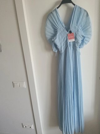 Vestido Naf Naf azul celeste nuevo