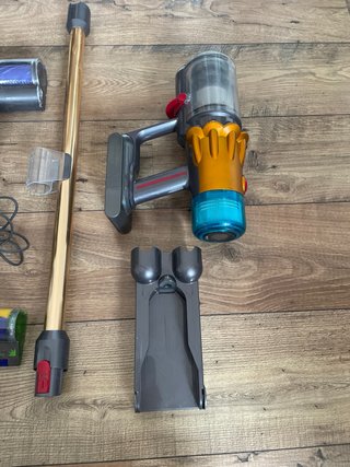 Dyson V12 Aspiradora Inalámbrica