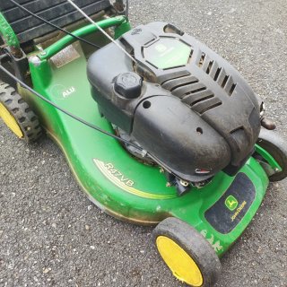 Cortacésped John Deere Verde