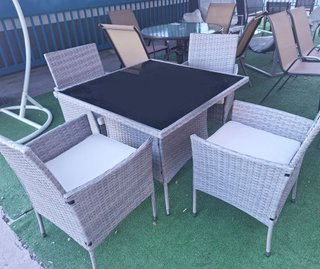 Mesa Ratan con 4 Sillas TERRAZA JARDIN NUEVO