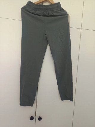 Pantalones deportivos Primark verdes
