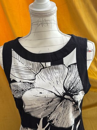 Vestido Desigual floral sin mangas