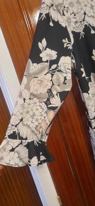 Vestido floral manga larga