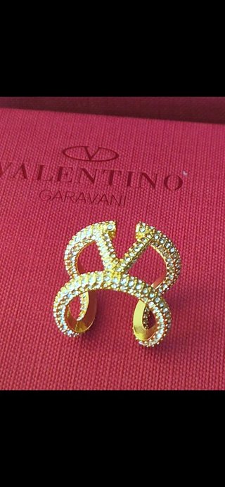 VLOGO SIGNATURE RING AND SWAROVSKI® CRYSTALS