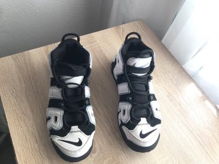 Nike Air More Uptempo Talla 39 Blanco y Negro