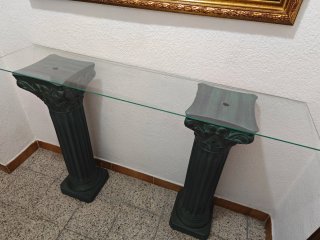 Tavolo in vetro con colonne