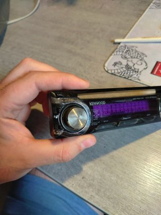 Frontal de radio kenwood KDC-BT6044