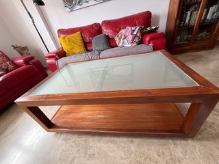 Mesa baja de madera y cristal  Madera de Teka