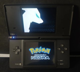 🇮🇨 Nintendo DSi + Pokémon Negra + Cargador
