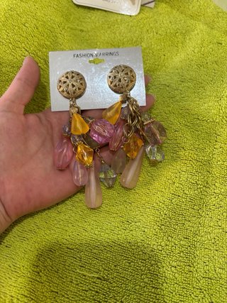 Pendientes largos con abalorios