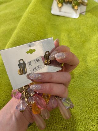 Pendientes largos con abalorios