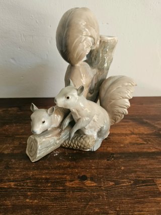 Figura Zaphir Ardillas Porcelana Vintage spain