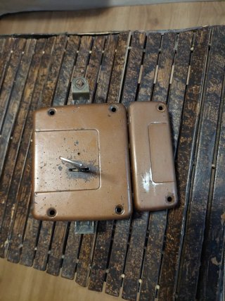 Cerradura de seguridad para puerta son 2 20€cada u