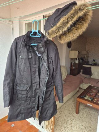 Chaqueta parka moto negra