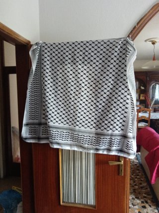 Foulard bianco e nero