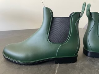 Botas de agua Chelsea verde oliva tacón bajo