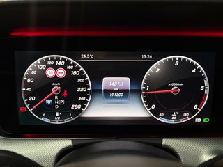 MERCEDES-BENZ E-KLASSE E 220 D AMG LINE