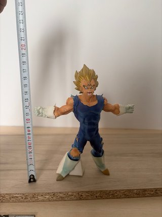 Figura Dragon Ball Vegeta Majin
