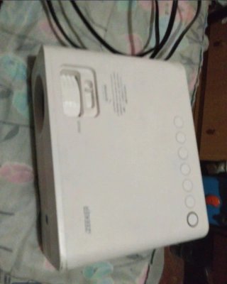 Proyector Zeeker Blanco y Negro