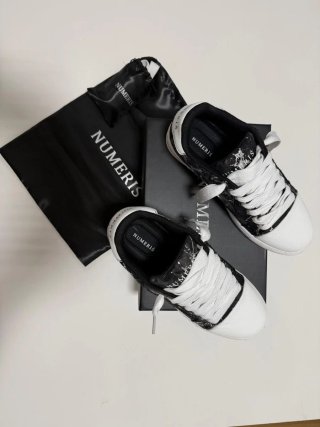 Zapatillas NUMERIS Blancas y Negras