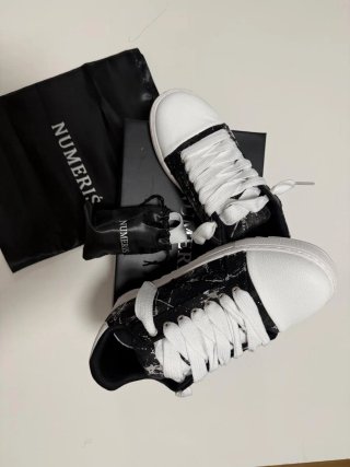 Zapatillas NUMERIS Blancas y Negras