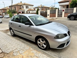SEAT Ibiza 2006 con 114000 km