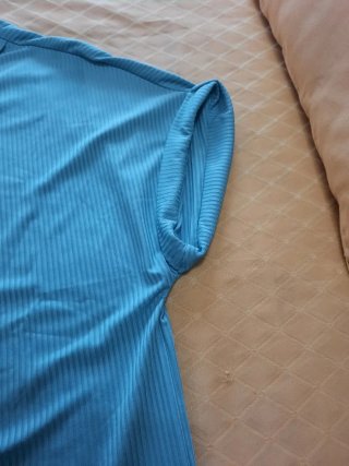 Vestido de verano azul verdoso