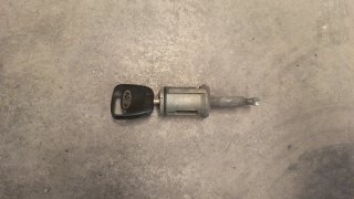 Bombín capó Ford Focus