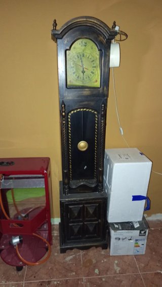 Reloj de pie antiguo madera y metal