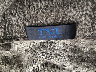 Cardigan Twin Set in maglia bouclé spalmato oro