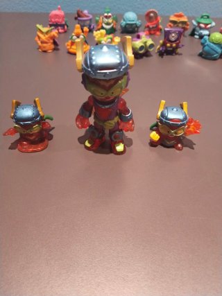 Lote de figuras y vehículos Superthings
